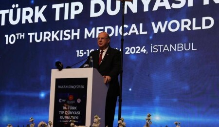 Hakan Dinçyürek, İstanbul’da düzenlenen 10. Türk Tıp Dünyası Kurultayı’na katıldı