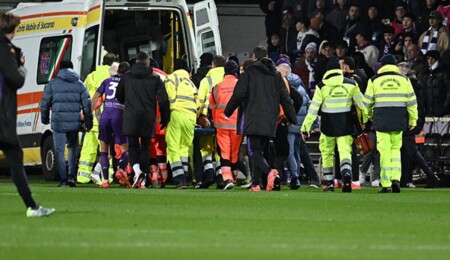 Fiorentina-Inter maçında fenalaşan genç futbolcu Bove, hastaneye kaldırıldı