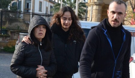 Ön izin vaadiyle kandırdığı 3 kişiden 8 bin dolar aldığı iddia edilen zanlı 7 gün tutuklu kalacak