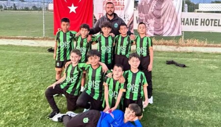 Küçük Kaymaklı U10 Takımından Göz Kamaştıran Başarı