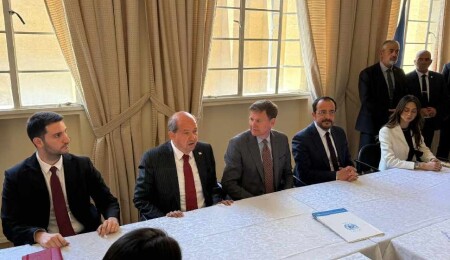 Tatar ile Hristodulidis Ledra Palace Otel'de bir araya geldi