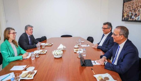 Erhürman Avrupa Komisyonu yetkilisi Bertezzolo ile görüştü