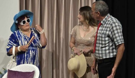 "Ruh Öküzüm Şerifali" isimli tiyatro oyunu sahnelendi