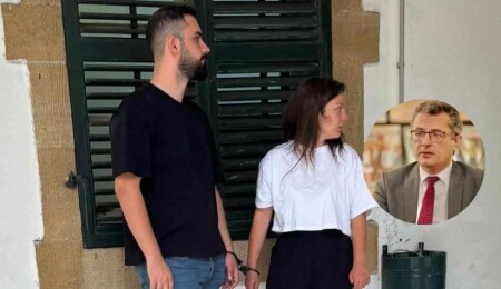 CTP lideri Tufan Erhürman'ın telefonunu çalmakla itham edildiler!