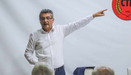 Tufan Erhürman Güzelyurt'ta konuştu: Değişim talebi sokakta yükseliyor