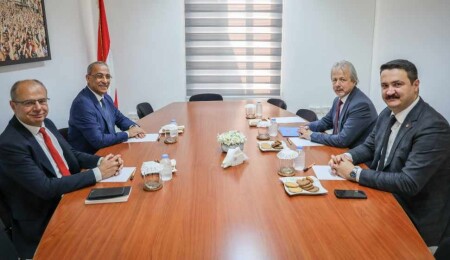 CTP ile CHP heyeti Kıbrıs çözüm sürecini ve parti ilişkilerini görüştü