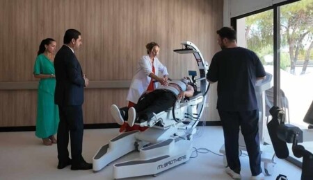 Kıbrıs’ın en donanımlı Robotik Rehabilitasyon Merkezi Yeniboğaziçi’nde açıldı