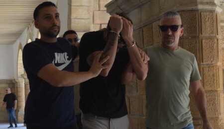 Polisi görünce aracını kilitledi, kelepçeli kaçmaya çalıştı: 3 gün tutuklu