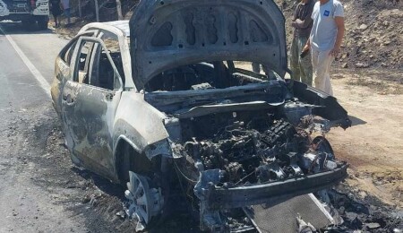 Lefkoşa-Girne ana yolunda seyreden bir araçta yangın çıktı