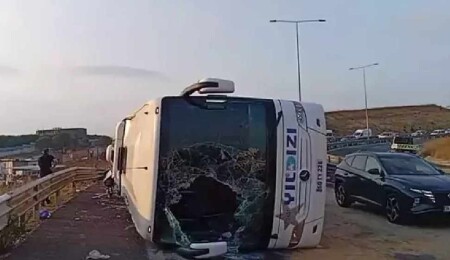 İstanbul Kuzey Marmara Otoyolu'nda yolcu otobüsü devrildi: 4 ölü, 26 yaralı