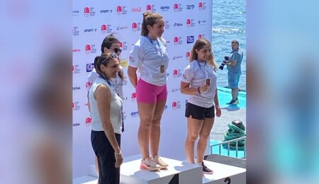 Boğaziçi Maratonu’nda Nermin Ulaç’tan tarihi başarı: Madalya alan ilk kadın yüzücü oldu