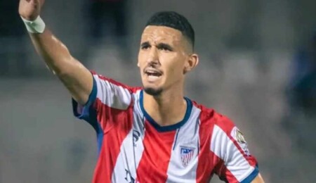 Faslı futbolcu yüzerek İspanya'nın Sebte şehrine geçerek iltica başvurusunda bulundu