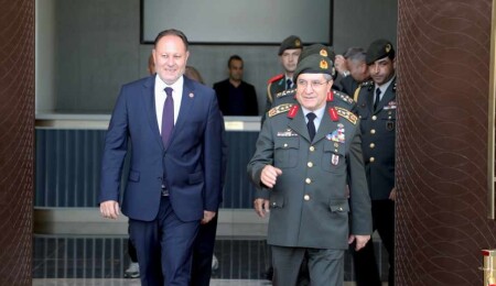 Öztürkler, Orgeneral Bayraktaroğlu’nu kabul etti
