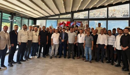 Hataylı Kanaat Önderleri’nden Ersin Tatar’a yoğun destek!