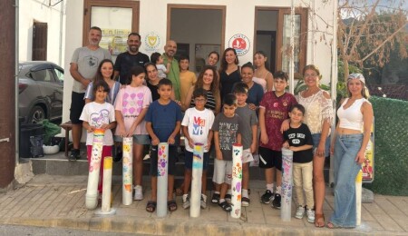 Türk Mahallesi’nde çocuklardan sokak hayvanlarına anlamlı destek