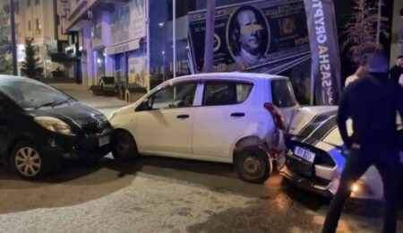 Direksiyon hakimiyetini kaybetti: Park halindeki araçlara çarpan Mehmet Özdemir hayatını kaybetti