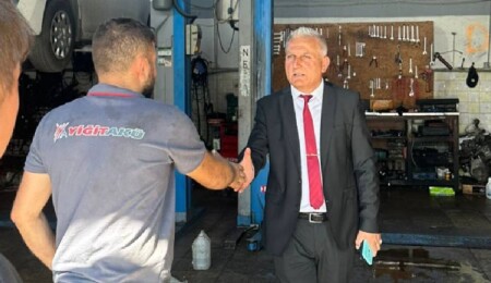 Hüseyin Gürlek, Alayköy ve Lefkoşa sanayi bölgelerini ziyaret etti: Yeni vizyonlara şans verilmeli