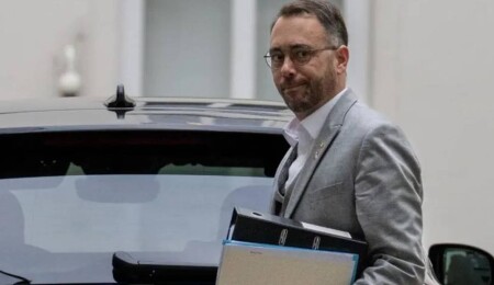 Kolombiya'ya zirveye giden Belçika Dışişleri Bakanı'nın uçağı acil iniş yaptı