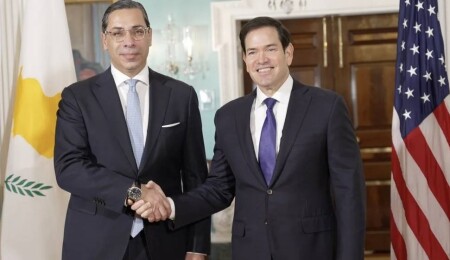 Kombos ABD Dışişleri Bakanı Rubio ile görüştü: Kıbrıs sorununun çözüm zemini için ilerleme gerektiği vurgulandı