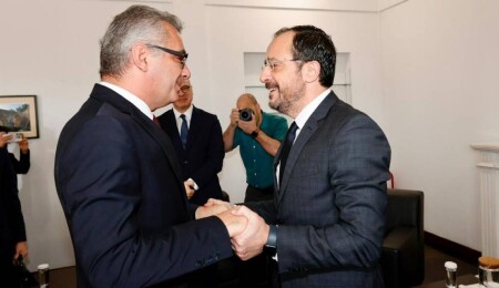 Hristodulidis olumsuz hava koşulları nedeniyle Erhürman'ı aradı: Her türlü yardımı sağlamaya hazırız