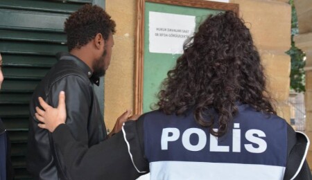 Ülkede 8 gün ikamet izinsiz yaşadı, ülkesine gitmek istediğini söyledi