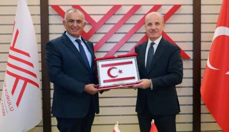 Nazım Çavuşoğlu, YÖK Başkanı Özvar ile bir araya geldi: Nitelik ve sürdürülebilirlik vurgulandı