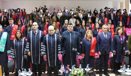 DAÜ’de Sağlık Bilimleri Fakültesi ve Sağlık Hizmetleri Yüksekokulu mezunları mesleğe ilk adımlarını attı