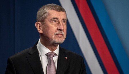 Çekya Başbakanı Babis, 15 yaş altındakilere sosyal medya yasağı getirilmesini destekliyor