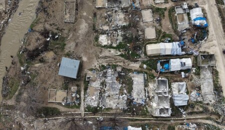 Suriye'nin İdlib ilinde şiddetli yağışlar 15 kampı vurdu, 300 çadır kullanılamaz hale geldi