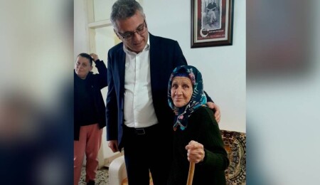 Erhürman'dan şehit eşi Şerife Teyze’ye ziyaret: Misafirperverliği için teşekkür ederiz