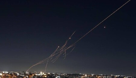 ABD'nin, İran'a yönelik saldırıları sürerken bazı füze stoklarında sıkıntı yaşadığı iddia edildi