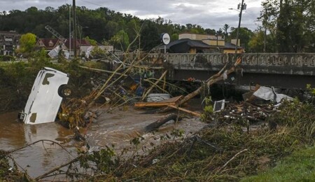ABD'de etkisini sürdüren fırtına ve kasırgalarda ölü sayısı 8'e yükseldi