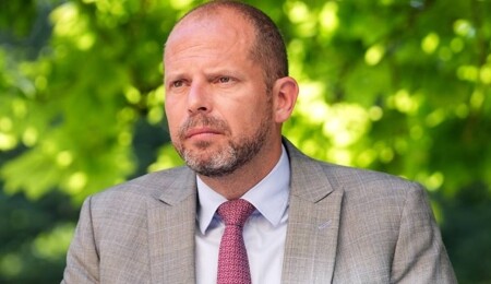 Belçika Savunma Bakanı, Suudi Arabistan ve BAE'ye askeri destek vermekten yana