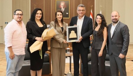 İç Mimarlar Odası'ndan Erhürman'a ziyaret: İç mimarlığın ülke gelişimindeki rolü değerlendirildi