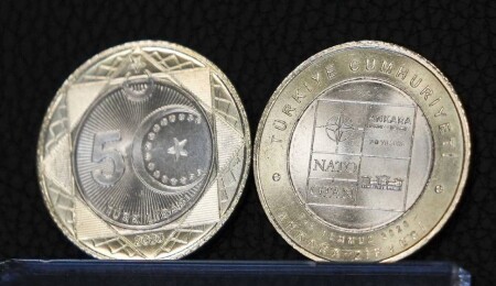 NATO Zirvesi anısına özel 5 lira basıldı