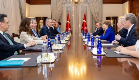 Türkiye Dışişleri Bakanı Fidan, Ankara'da ABD'li senatörleri kabul etti