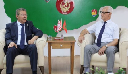 Üstel, TMT Mücahitler Derneği'ni ziyaret etti: Türkiye ile omuz omuza yürümeye devam edeceğiz