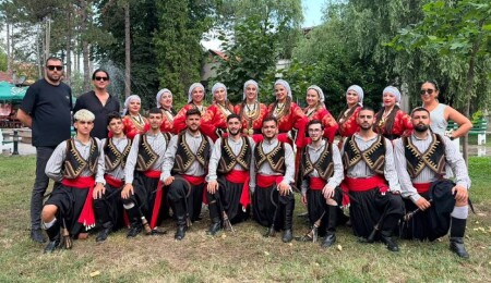 LAÇ Belediyesi Halk Dansları Topluluğu Sırbistan’daki Uluslararası Festivale katıldı