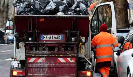Güney İtalya'da 1 milyon euroluk piyango bileti çöpte bulundu