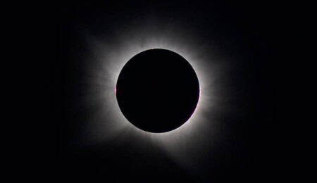 Total Darkness, Then Sunset as Full Eclipse Wows Spectators in Spain