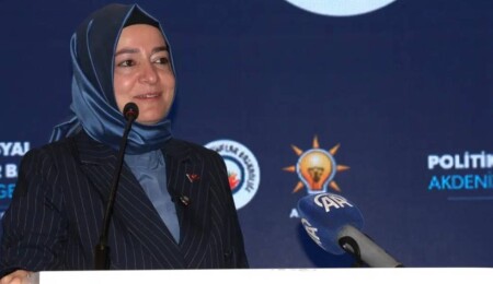Fatma Betül Sayan Kaya: Tüm görevlerimden affımı istedim