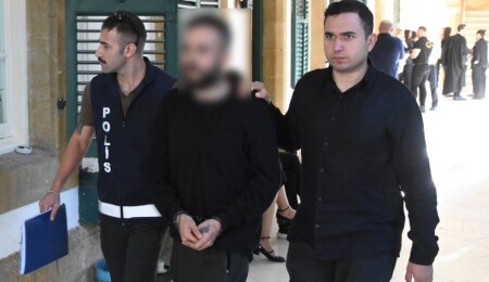 6 gram uyuşturucu ve 7 adet yeşil reçeteye tabi hapla yakalanan zanlıya 45 gün tutukluluk