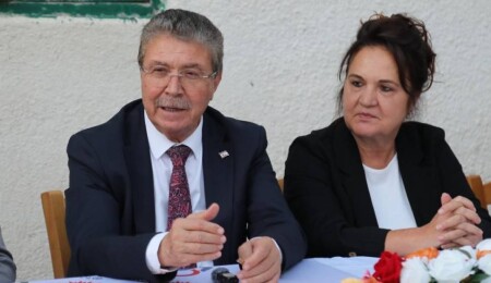 Üstel: Biz sözlerle değil, icraatlarımızla, eserlerimizle ve hayata geçirdiğimiz projelerle konuşuyoruz
