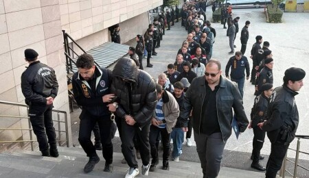 Türkiye'de 7,1 milyar liralık yasa dışı bahis vurgunu yapıldı: 78 şüpheli tutuklandı