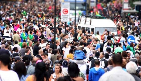 AB'nin nüfusu 450 milyonu aştı