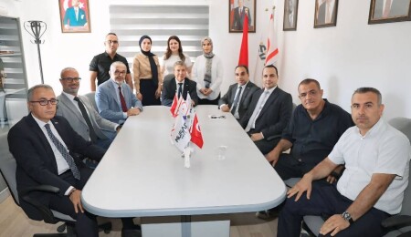 Ünal Üstel, MÜSİAD KKTC’yi ziyaret etti: Ekonomik kalkınma ve özel sektörün sorunları ele alındı