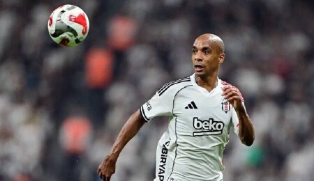 Beşiktaş'ta Portekizli futbolcu Joao Mario ile yollar ayrıldı