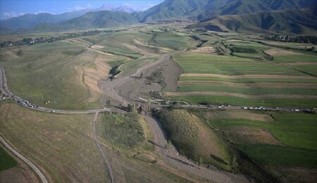 Kırgızistan'da dağ gölünün taşması nedeniyle 950 kişi tahliye edildi