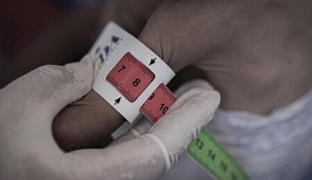 İngiltere, Gazze'den acil tıbbi desteğe ihtiyaç duyan çocukların tahliyesinde gecikmekle eleştiriliyor