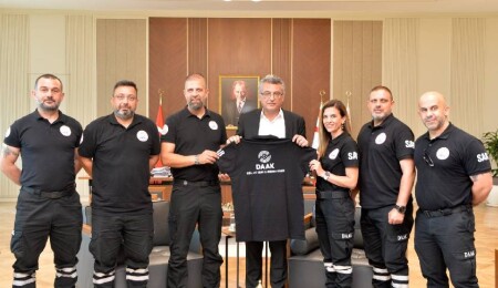 Doğal Afet Arama ve Kurtarma Derneği’nden Erhürman’a ziyaret